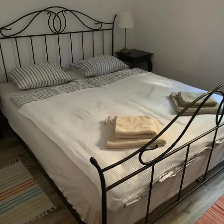 Апартаменты Hillside *