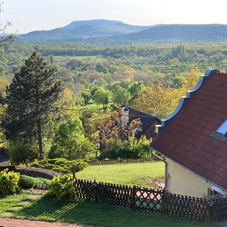 Апартаменты Hillside *