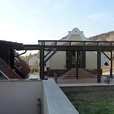 Hillside Apartmán *