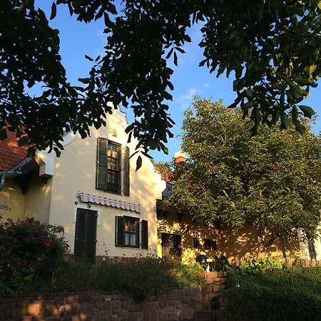 Апартаменты Hillside Ревфюлёп