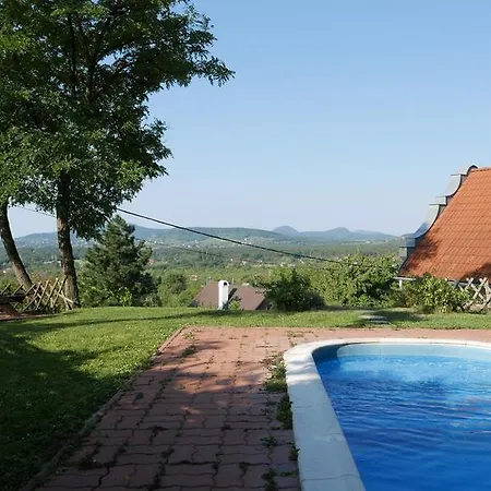 Hillside Апартаменты