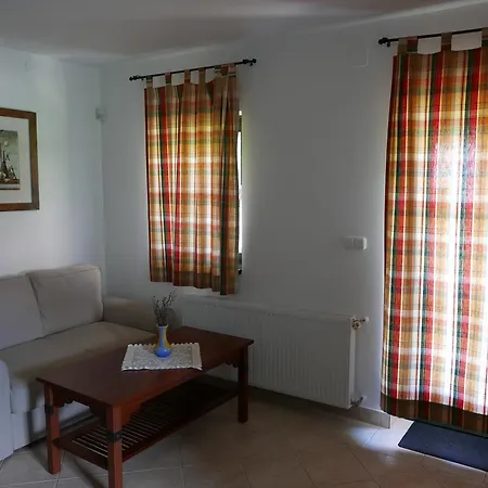 Hillside Апартаменты *